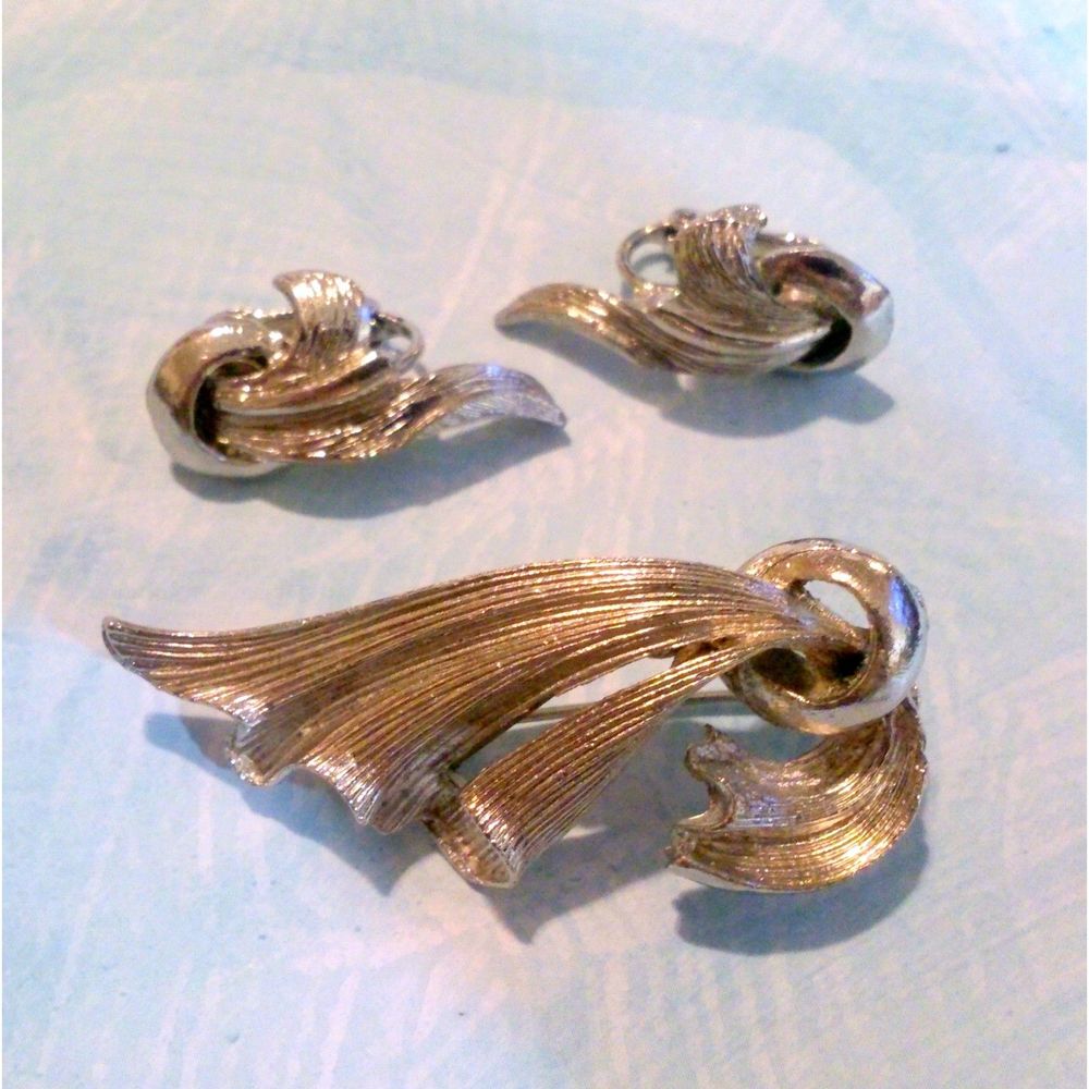 Vintage Silver Tone Brooch and Earring Demi Parure